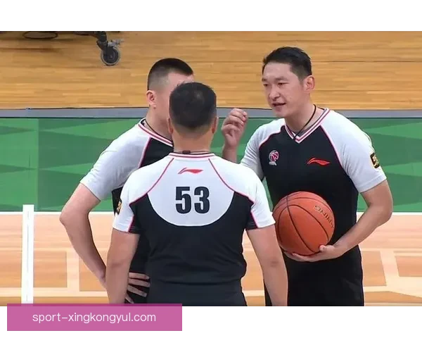 世预赛离谱判罚中国男篮5打8